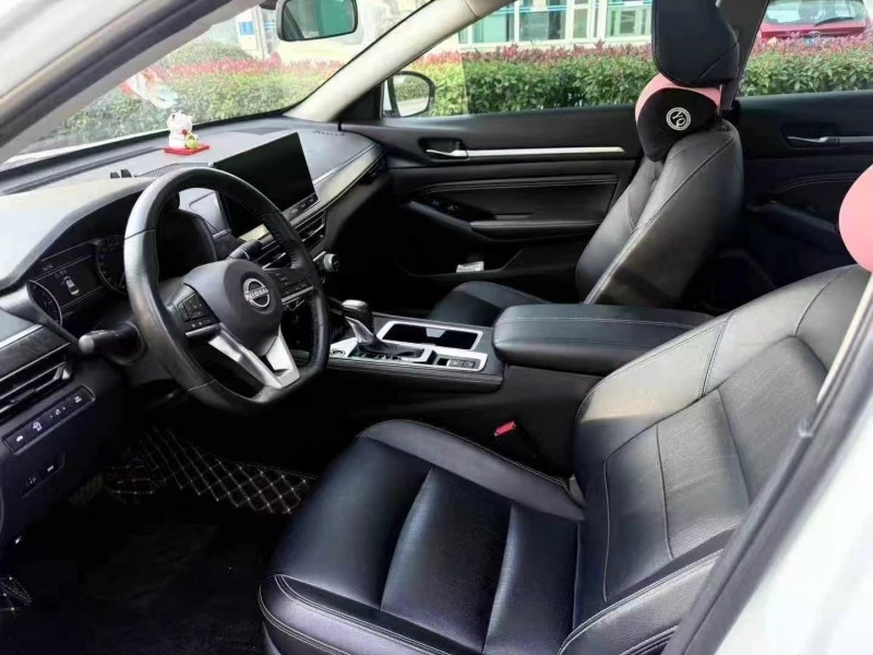 济宁23年日产天籁4