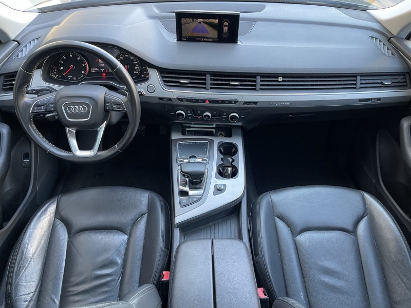 济宁16年奥迪Q75