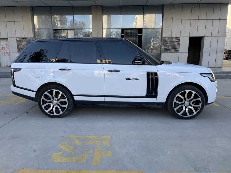 济宁16年路虎揽胜行政7