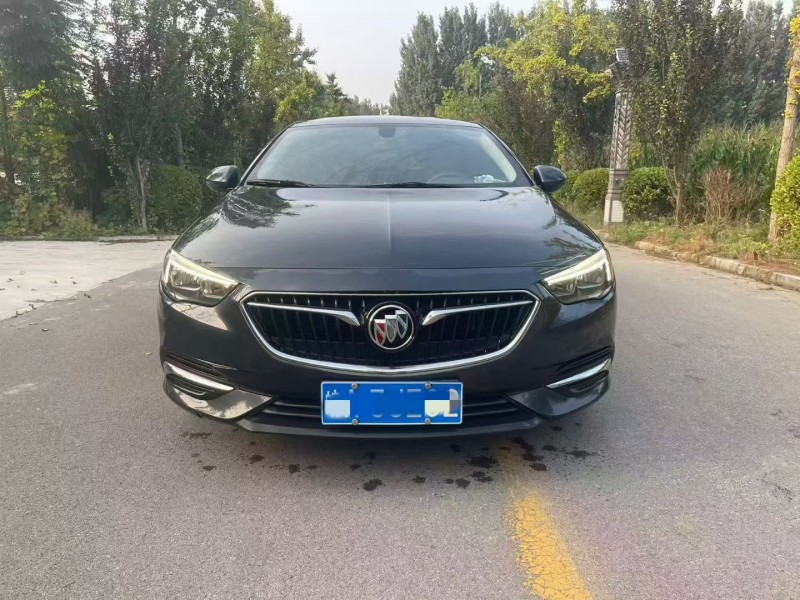 济宁20年别克君威1