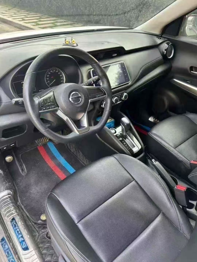 济宁21年日产劲客5