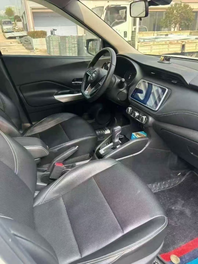 济宁21年日产劲客6