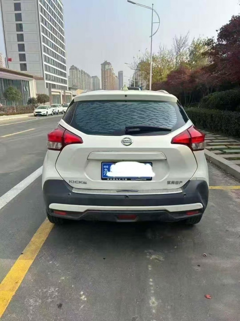 济宁21年日产劲客9