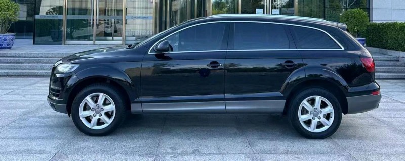 北京14年奥迪Q78