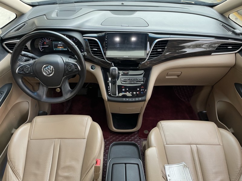 济宁19年别克GL83