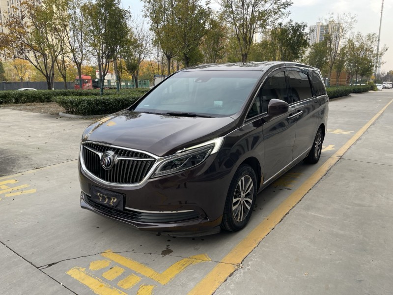 济宁19年别克GL84