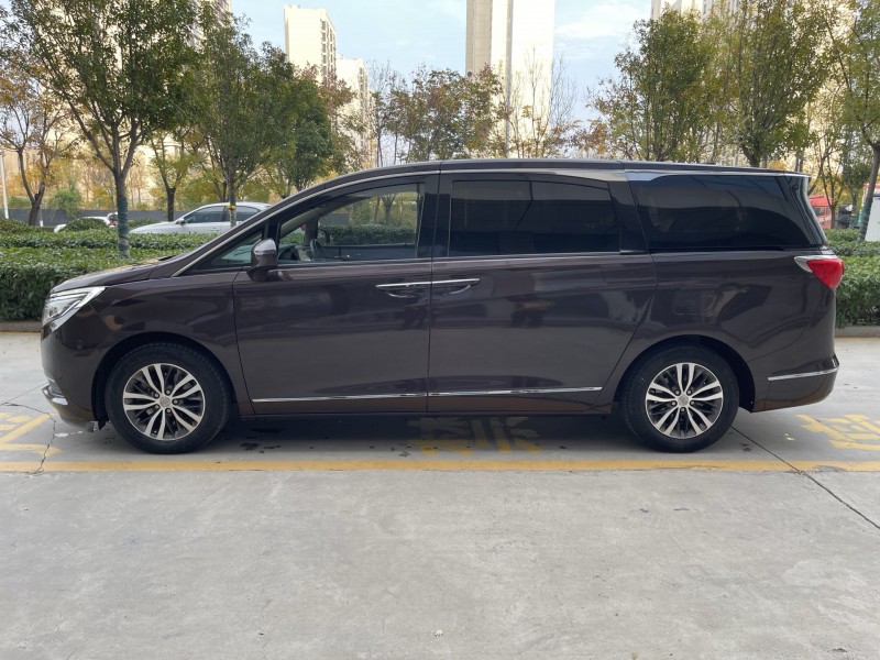 济宁19年别克GL89