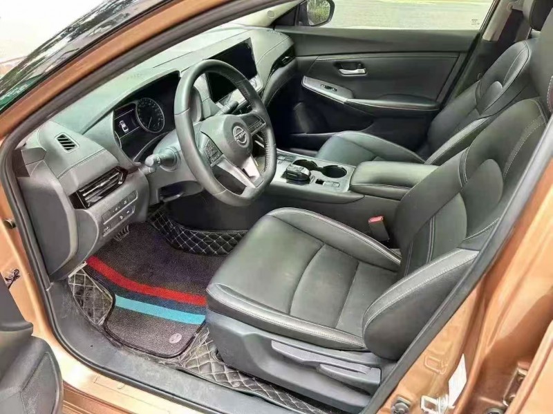 济宁22年日产轩逸4