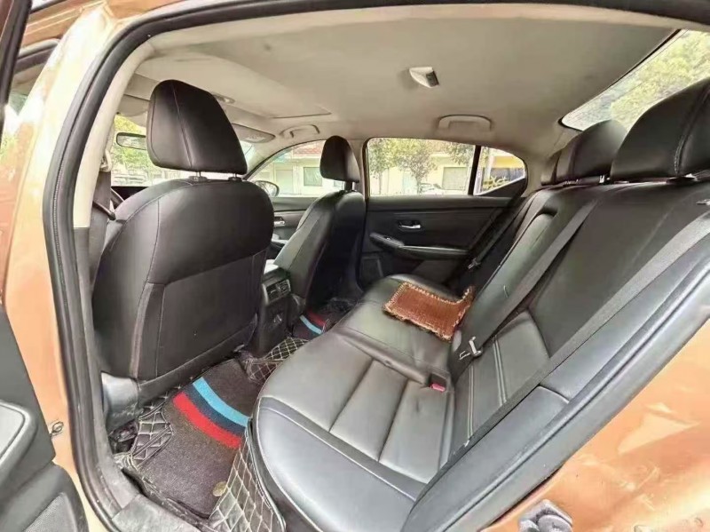 济宁22年日产轩逸6