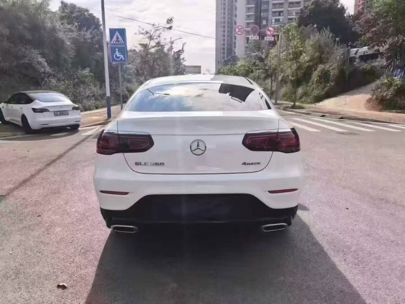 广州23年奔驰GLC9