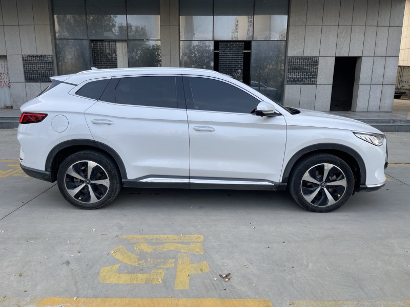 济宁23年比亚迪宋8