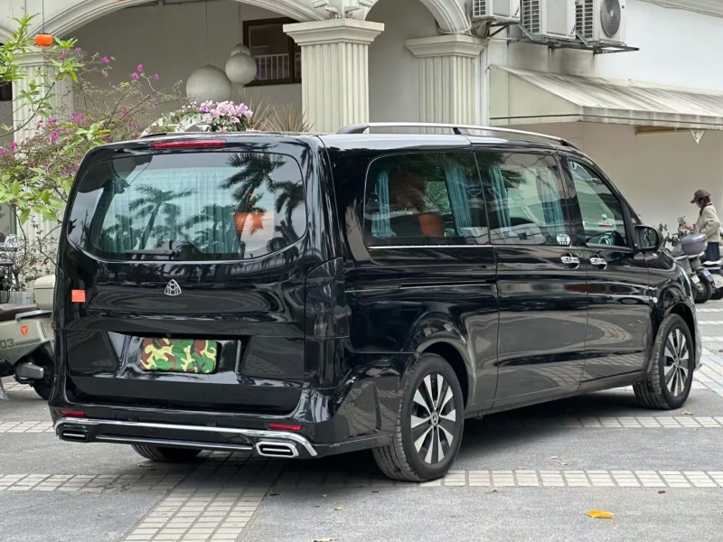 东莞23年奔驰威霆4