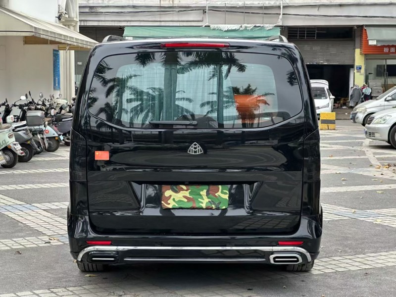 东莞23年奔驰威霆9