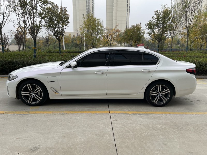 济宁22年宝马5系7