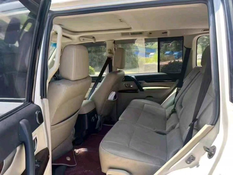 广州19年三菱帕杰罗6