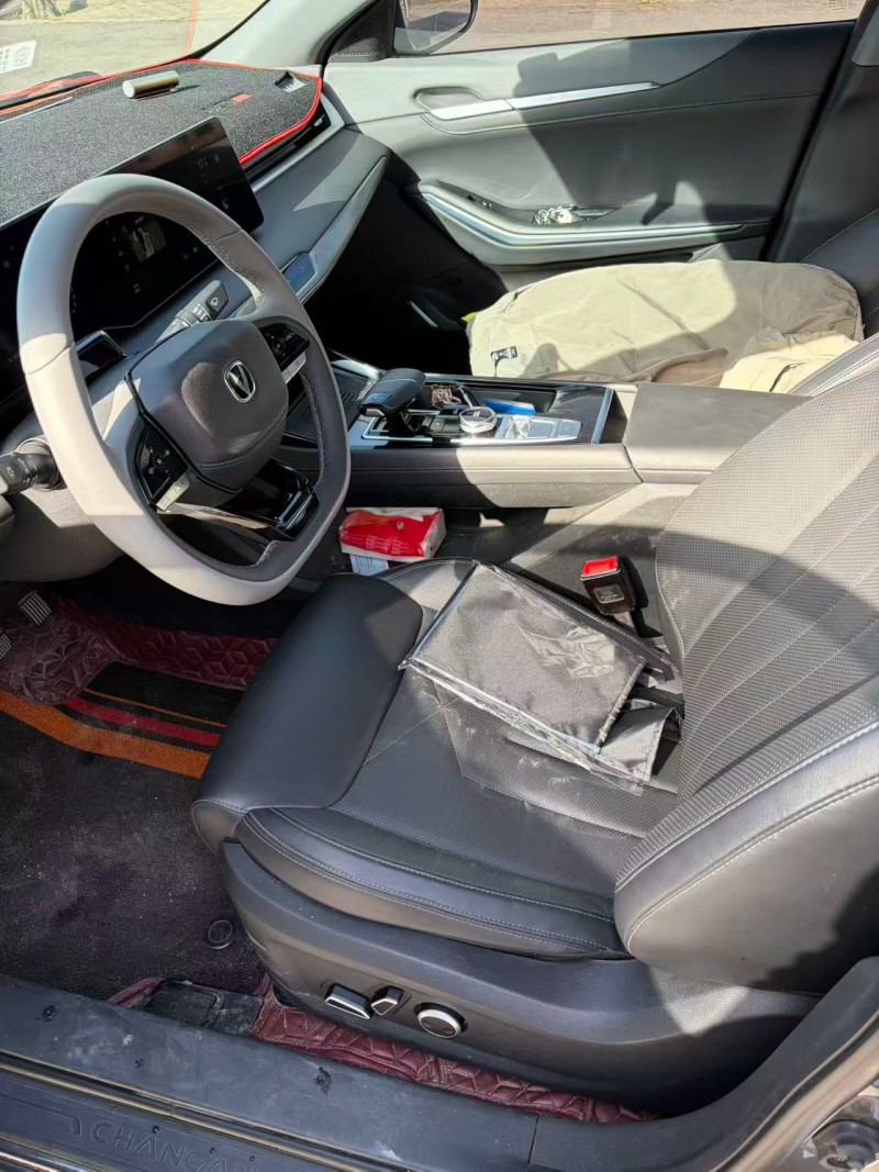 郑州23年长安汽车睿骋3