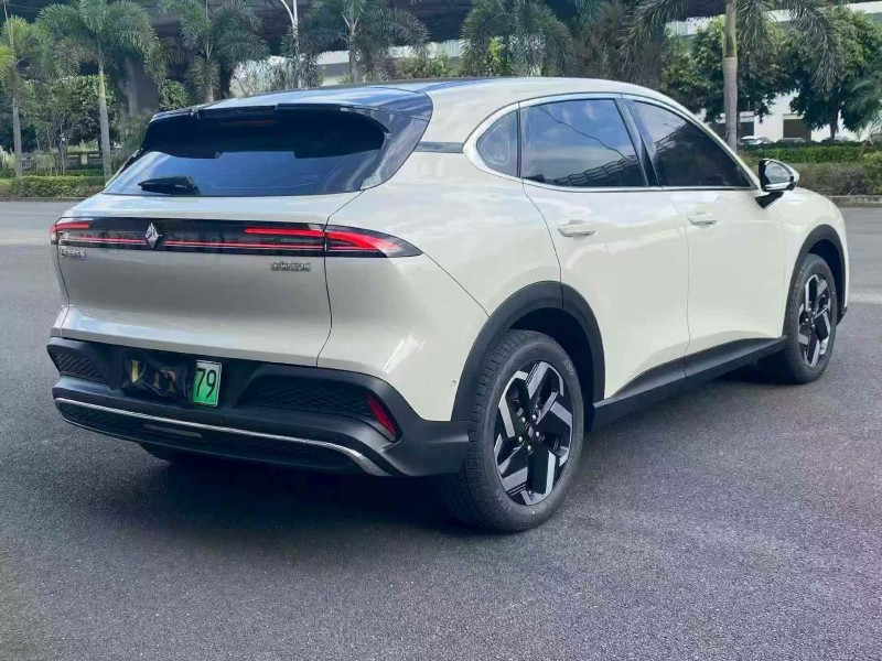 厦门25年宝骏云海7