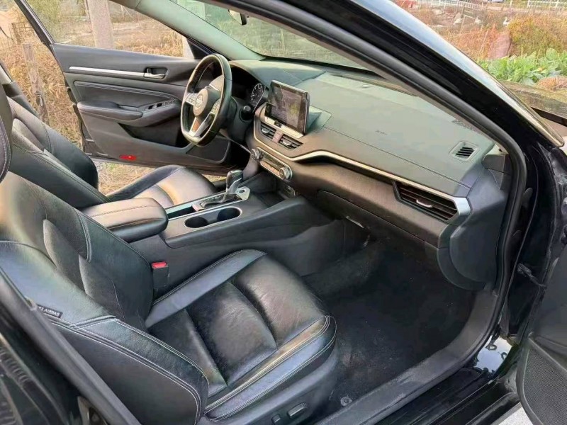 台州20年日产天籁4