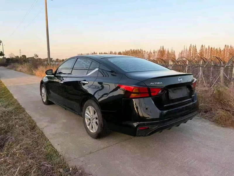 台州20年日产天籁8