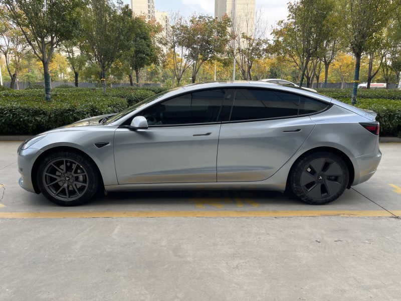 济宁21年特斯拉MODEL 37