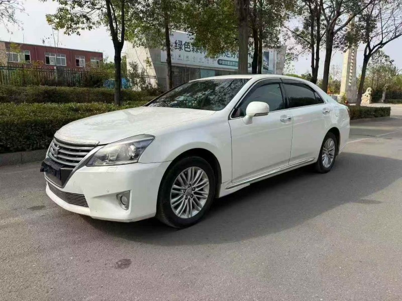 衡阳14年丰田皇冠2