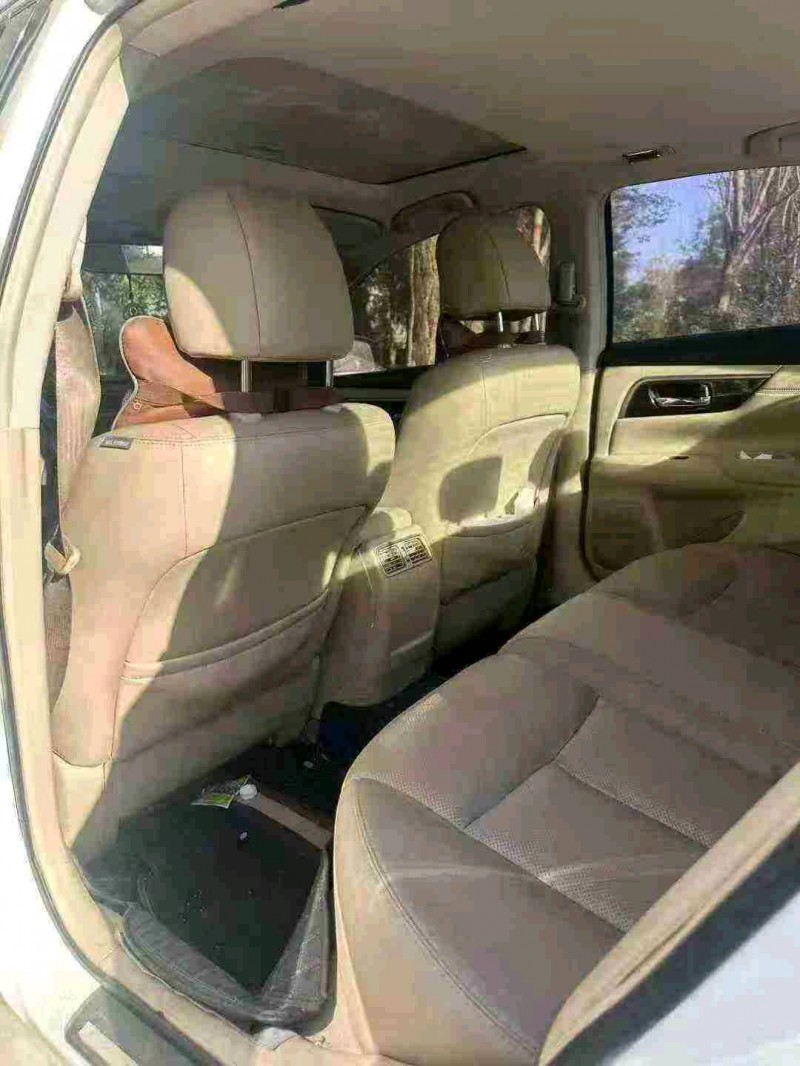 台州15年日产天籁5