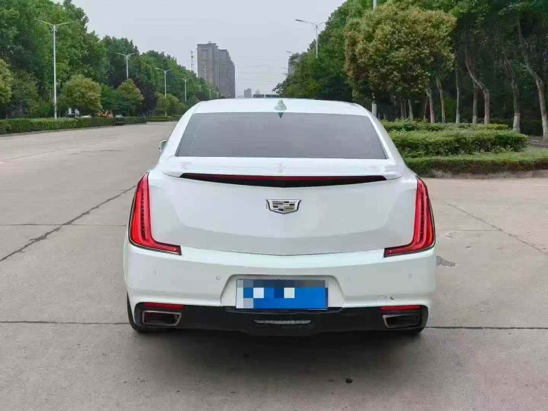 开封19年凯迪拉克XTS7