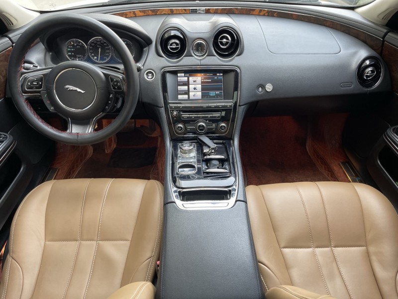 济宁14年捷豹XJL5