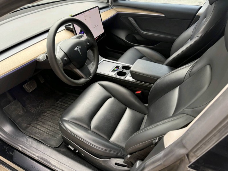 济宁21年特斯拉MODEL 37