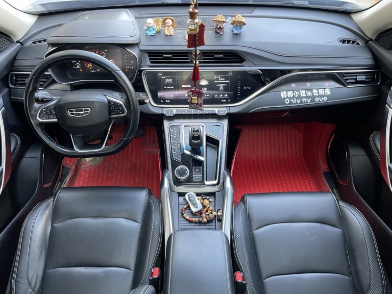 济宁20年吉利博越4