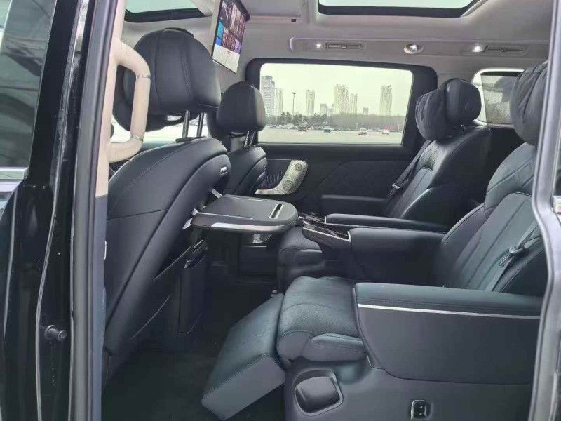 邯郸25年岚图汽车梦想家4