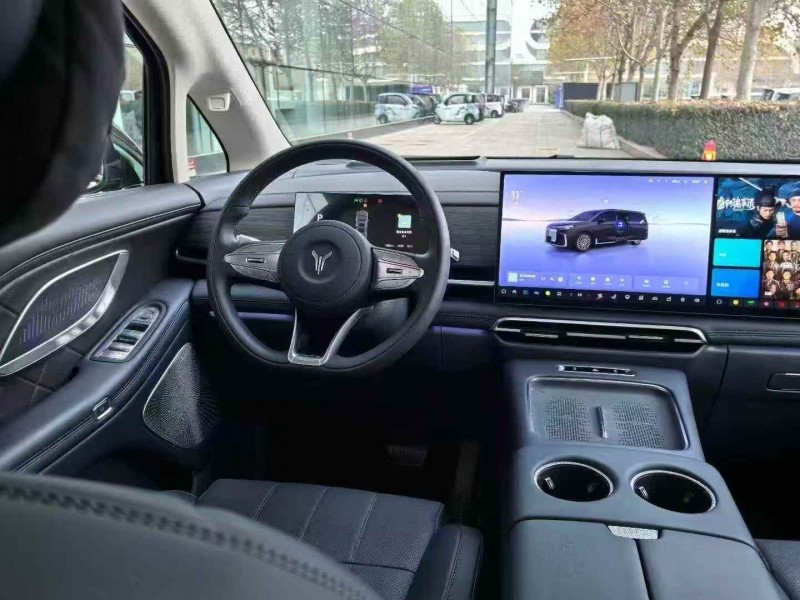 邯郸25年岚图汽车梦想家7