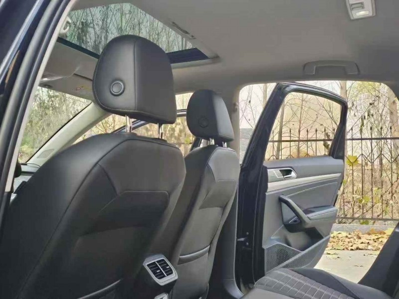 枣庄18年大众朗逸4