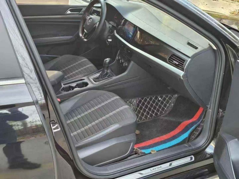 枣庄18年大众朗逸5