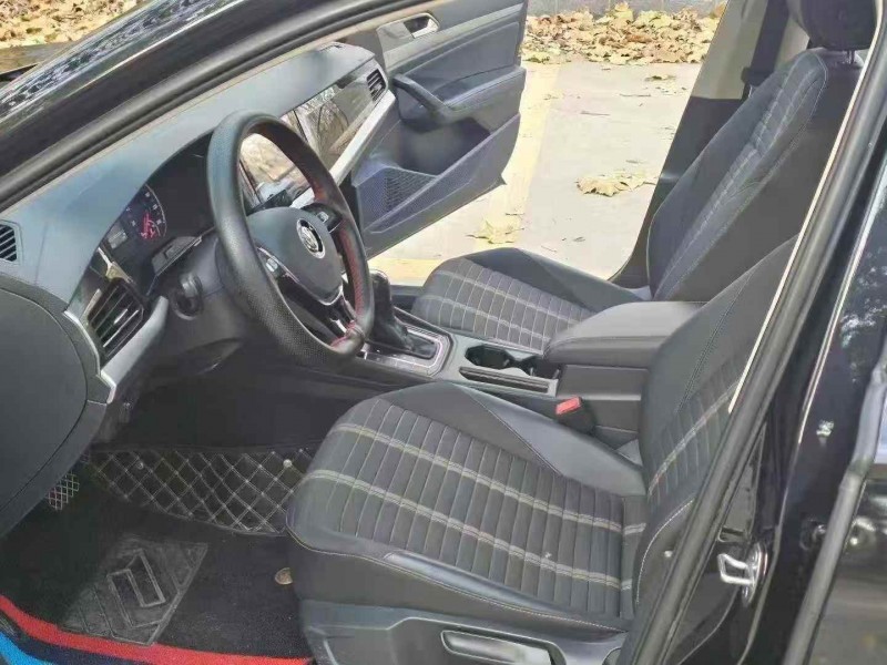 枣庄18年大众朗逸6