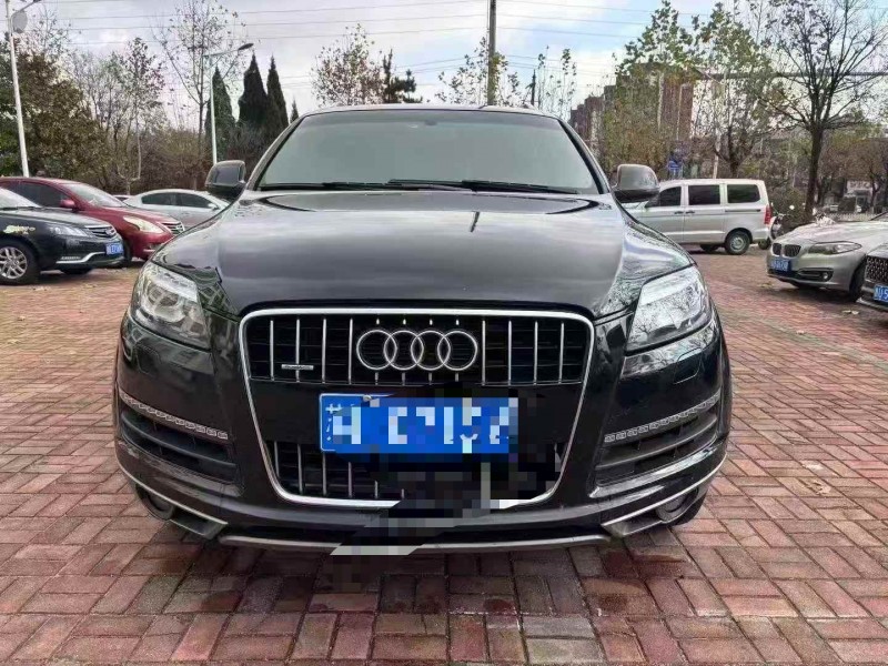 济宁11年奥迪Q71