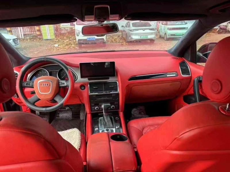 济宁11年奥迪Q76