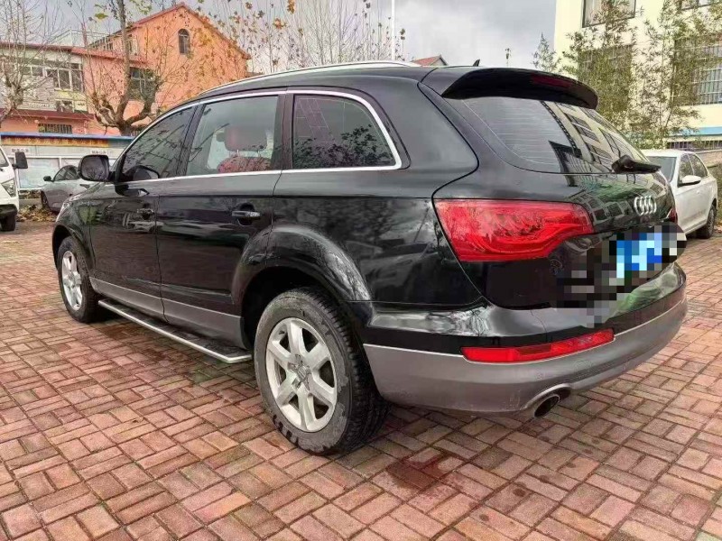 济宁11年奥迪Q77