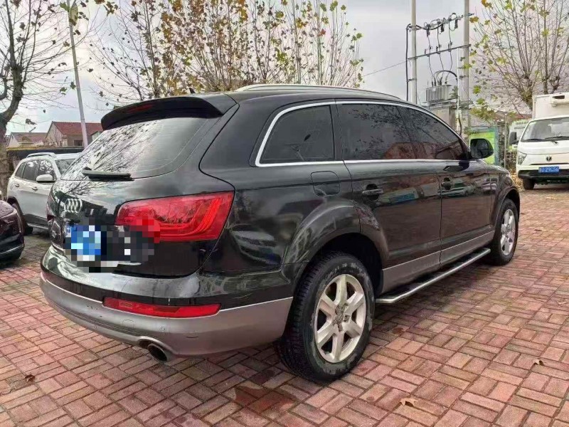 济宁11年奥迪Q78