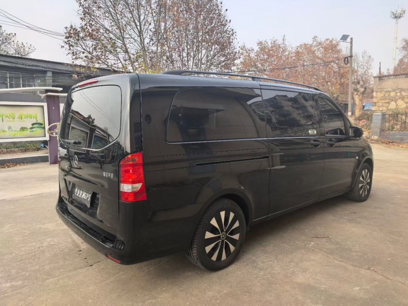 徐州21年奔驰威霆4