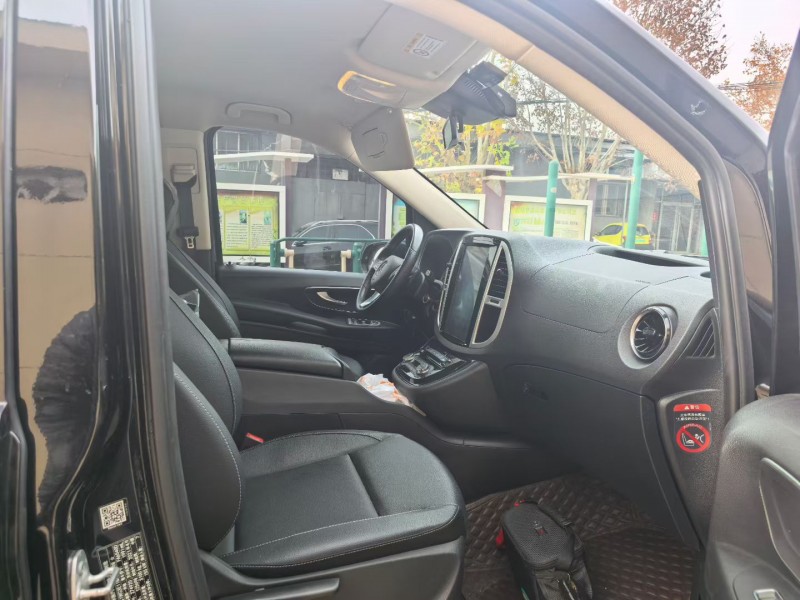 徐州21年奔驰威霆7