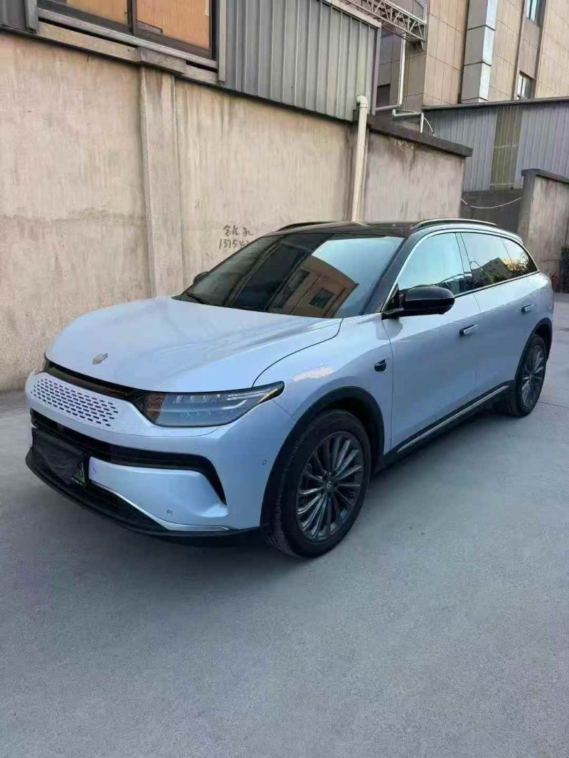 嘉兴25年零跑汽车C112