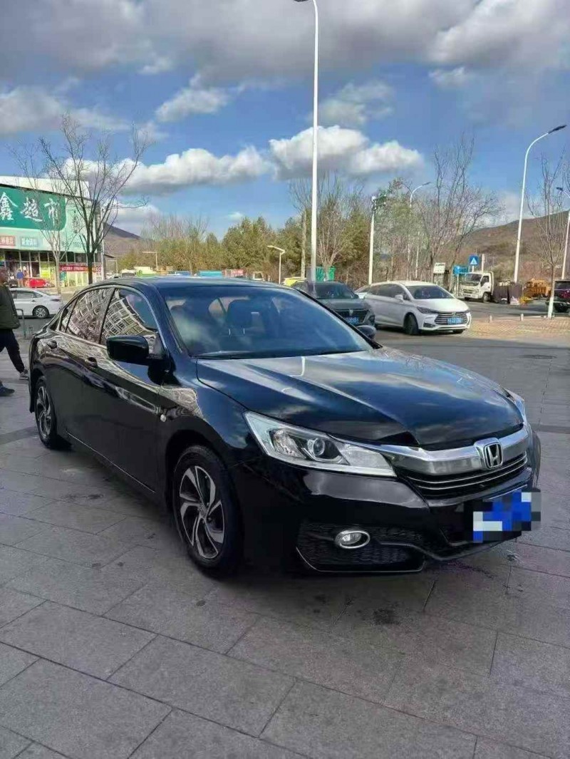 邯郸16年本田雅阁2