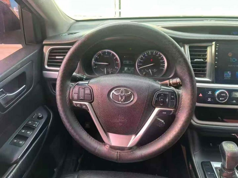 杭州17年丰田汉兰达5