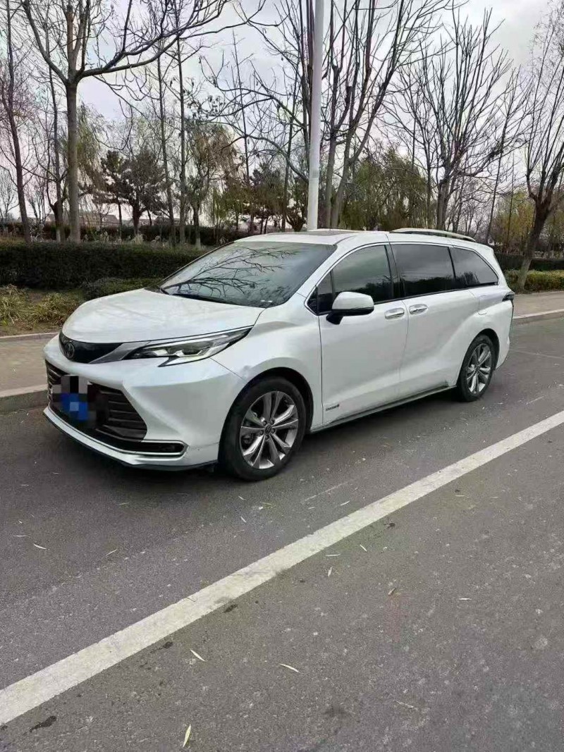 淄博24年丰田塞纳2