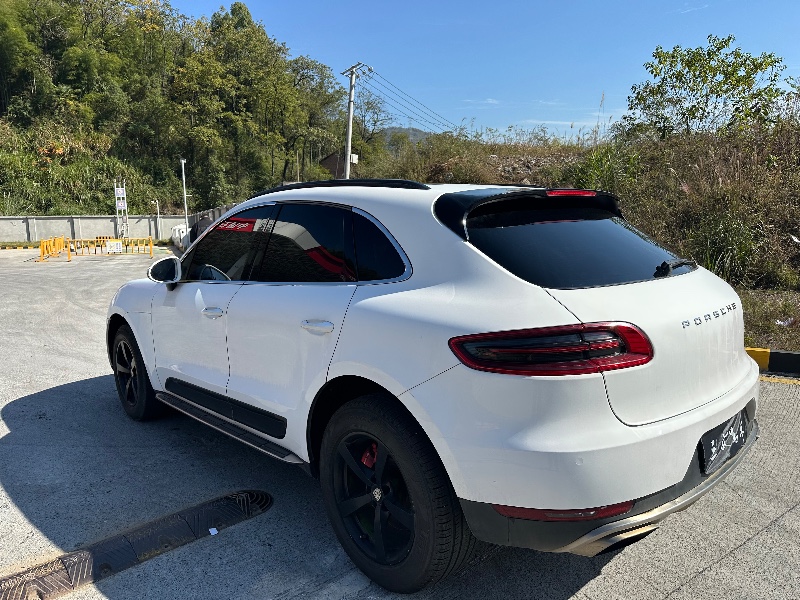 娄底16年保时捷Macan5