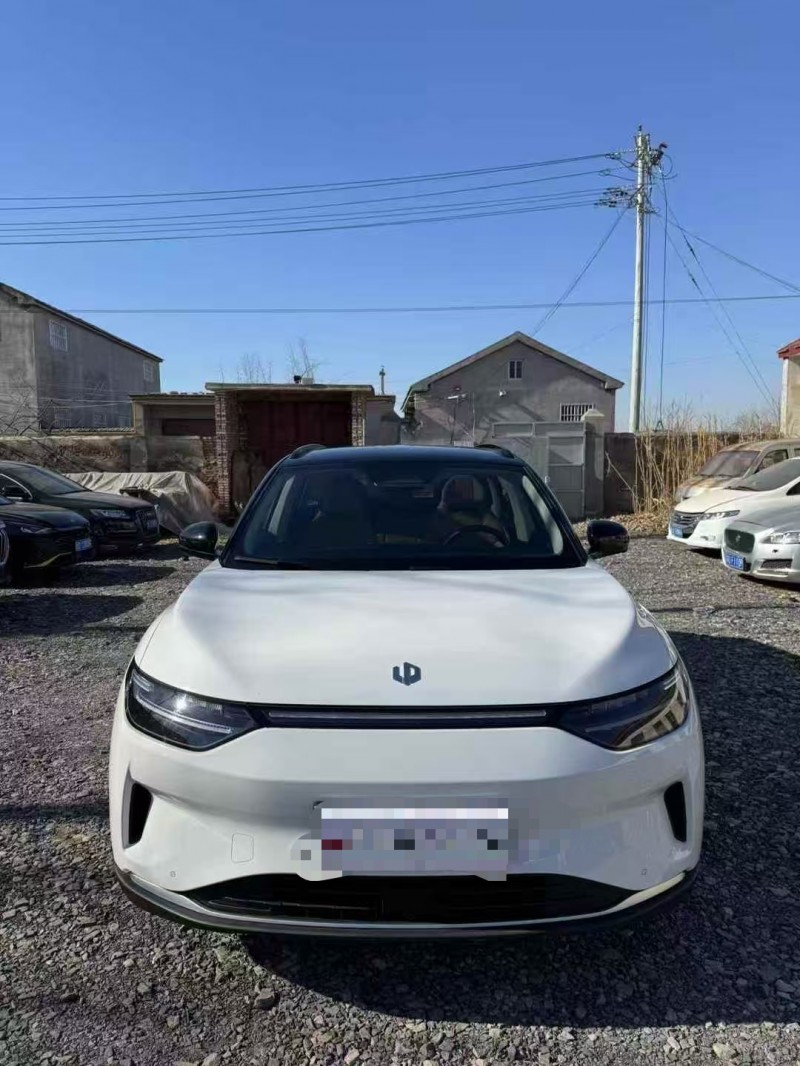 菏泽24年零跑汽车C111