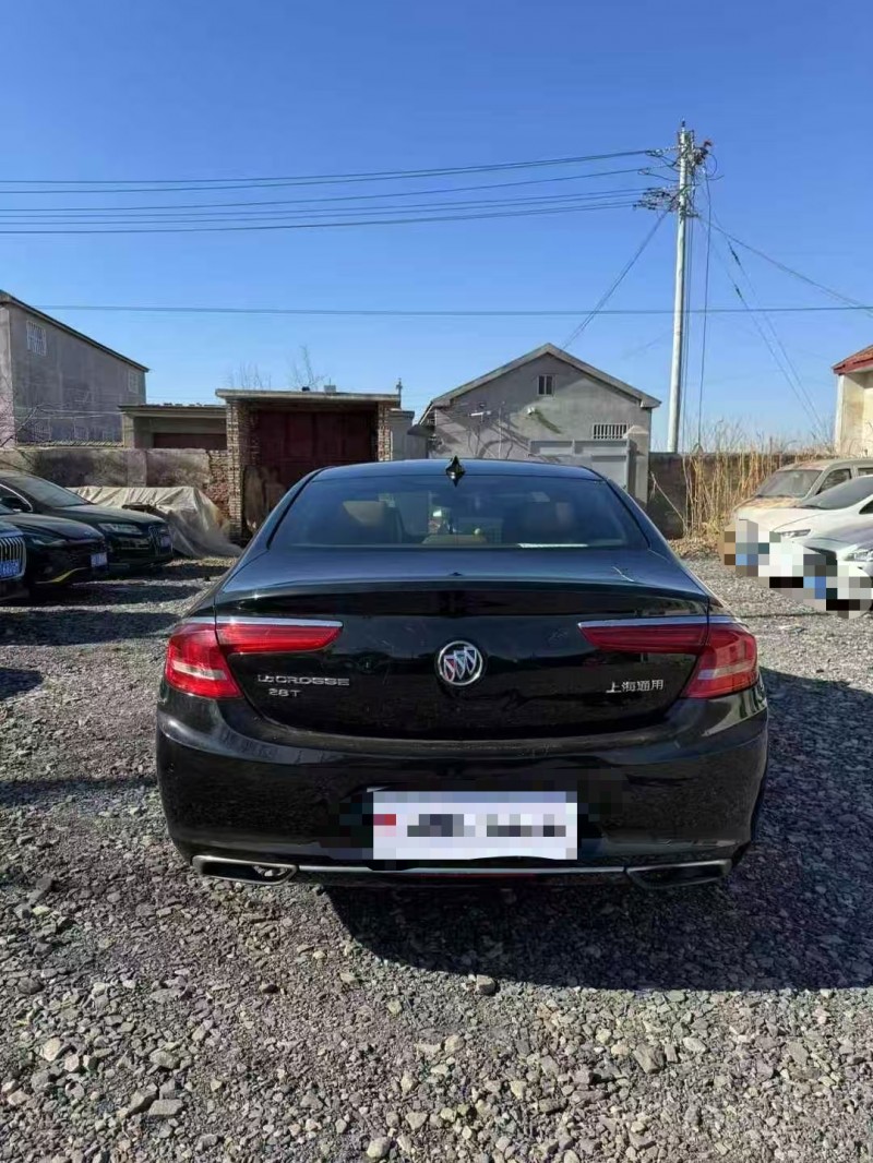 菏泽19年别克君越9