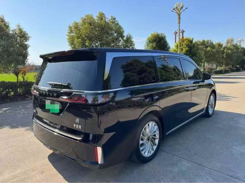 常州24年岚图汽车梦想家8