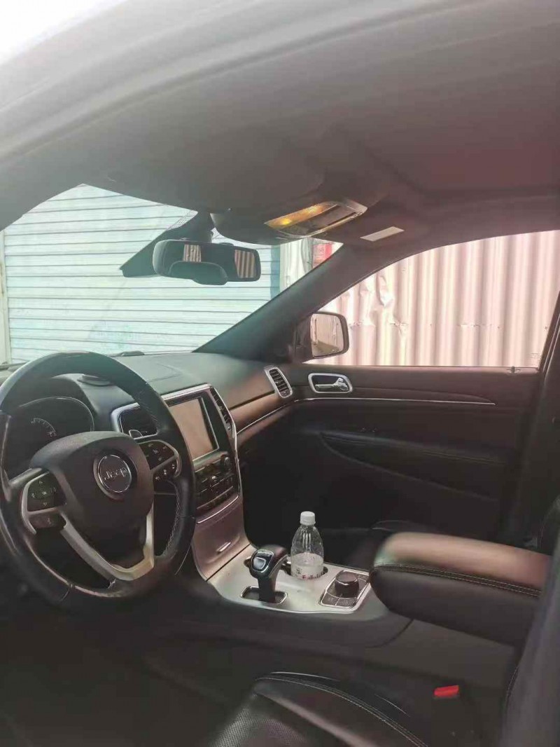 常州15年Jeep大切诺基5